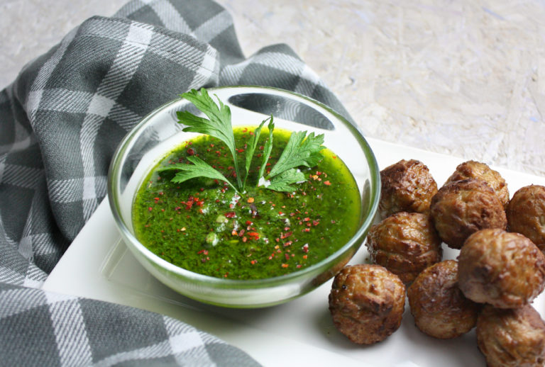 Chimichurri – Scharfe vegane Kräutersauce - Toastenstein.com