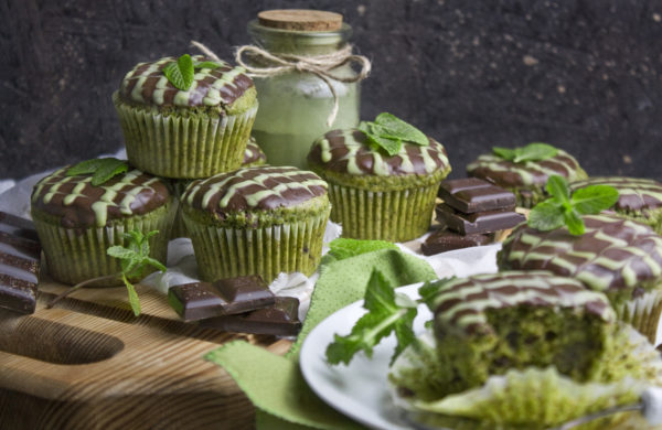 Matcha-Minz-Muffins mit Schokolade - Toastenstein.com