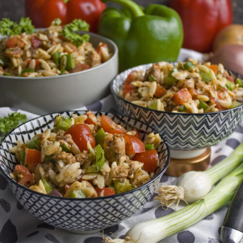 Gyros-Nudel-Salat mit Paprika und Tomaten - Toastenstein.com