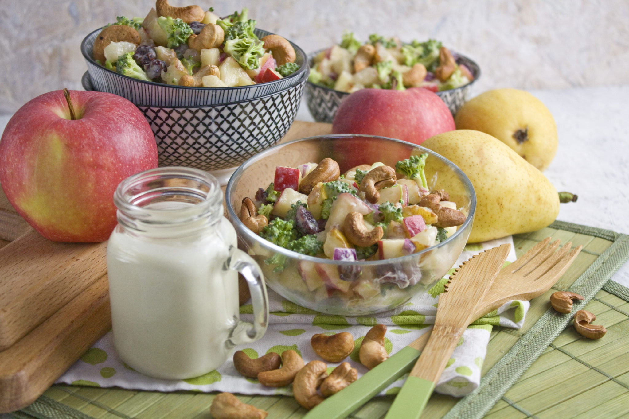 Brokkoli-Obstsalat mit Joghurt-Dressing - Toastenstein.com