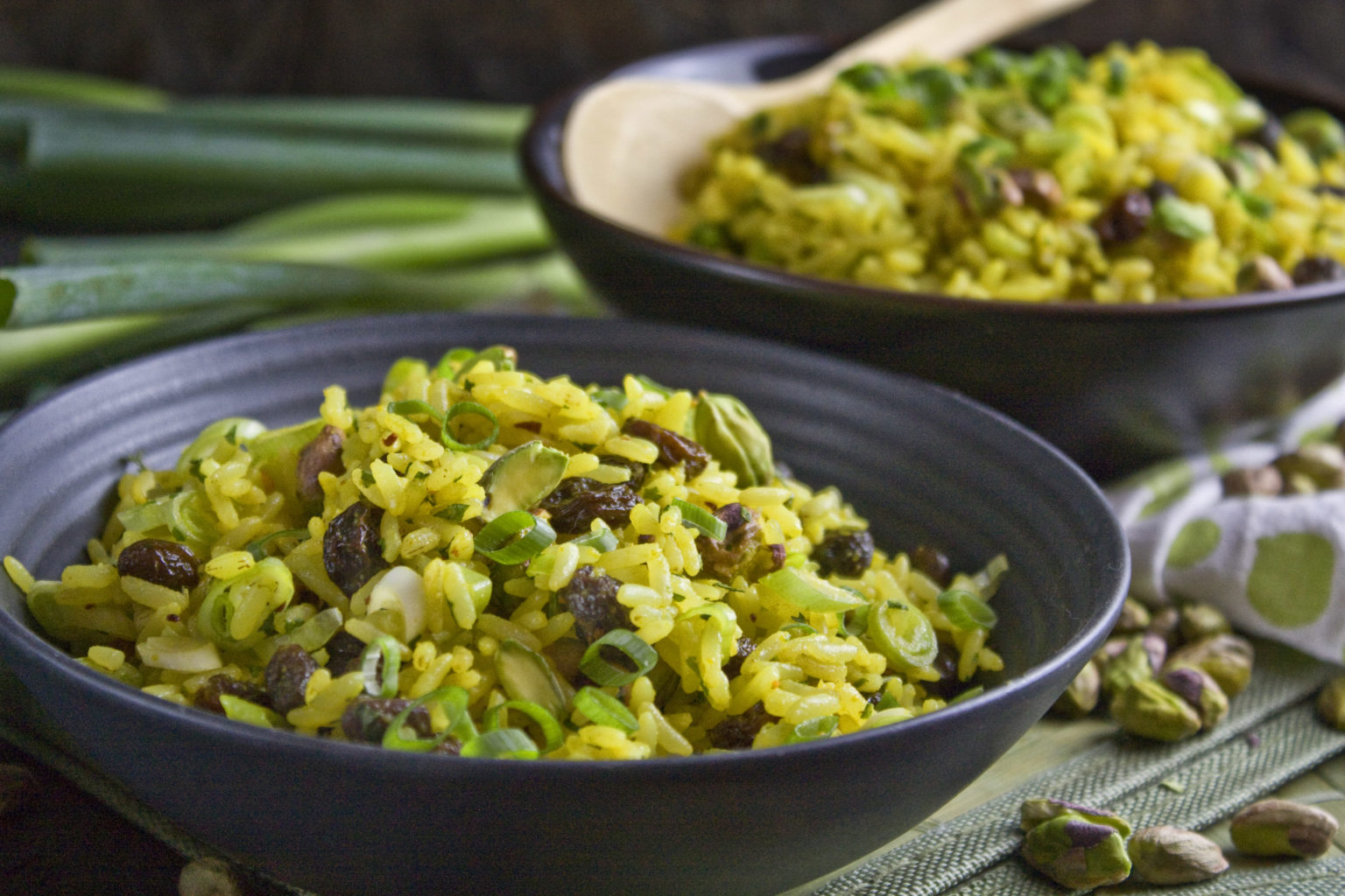 Curry-Reis-Salat mit Rosinen und Pistazien - Toastenstein.com