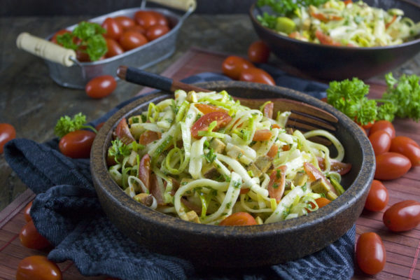 Spätzle-Lauch-Salat – Nudelsalat mal anders! - Toastenstein.com