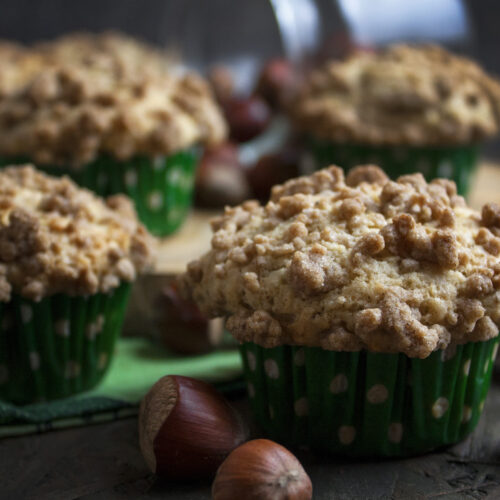 Haselnuss-Muffins mit Zimt-Streuseln - Toastenstein.com