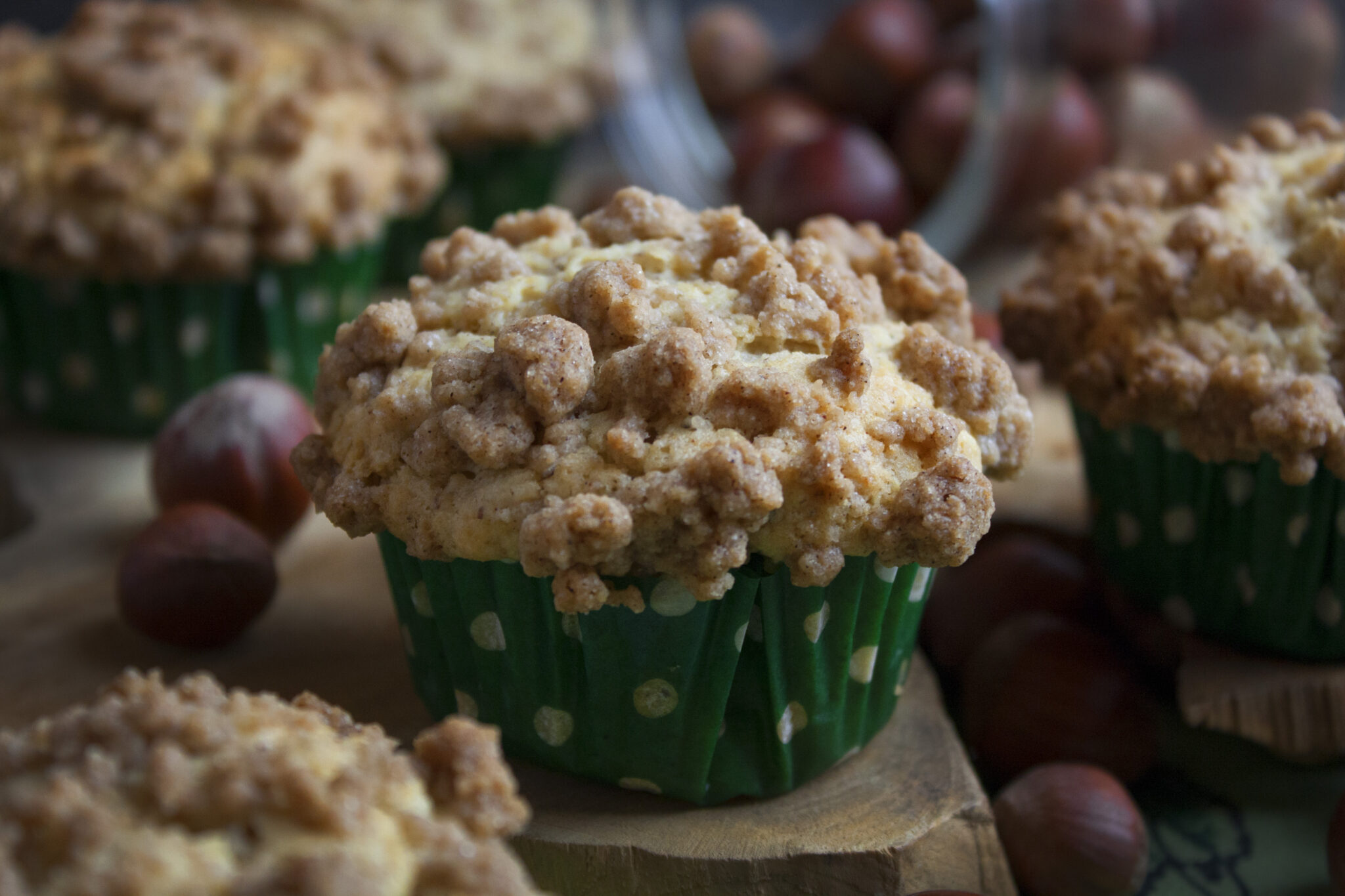 Haselnuss-Muffins mit Zimt-Streuseln - Toastenstein.com