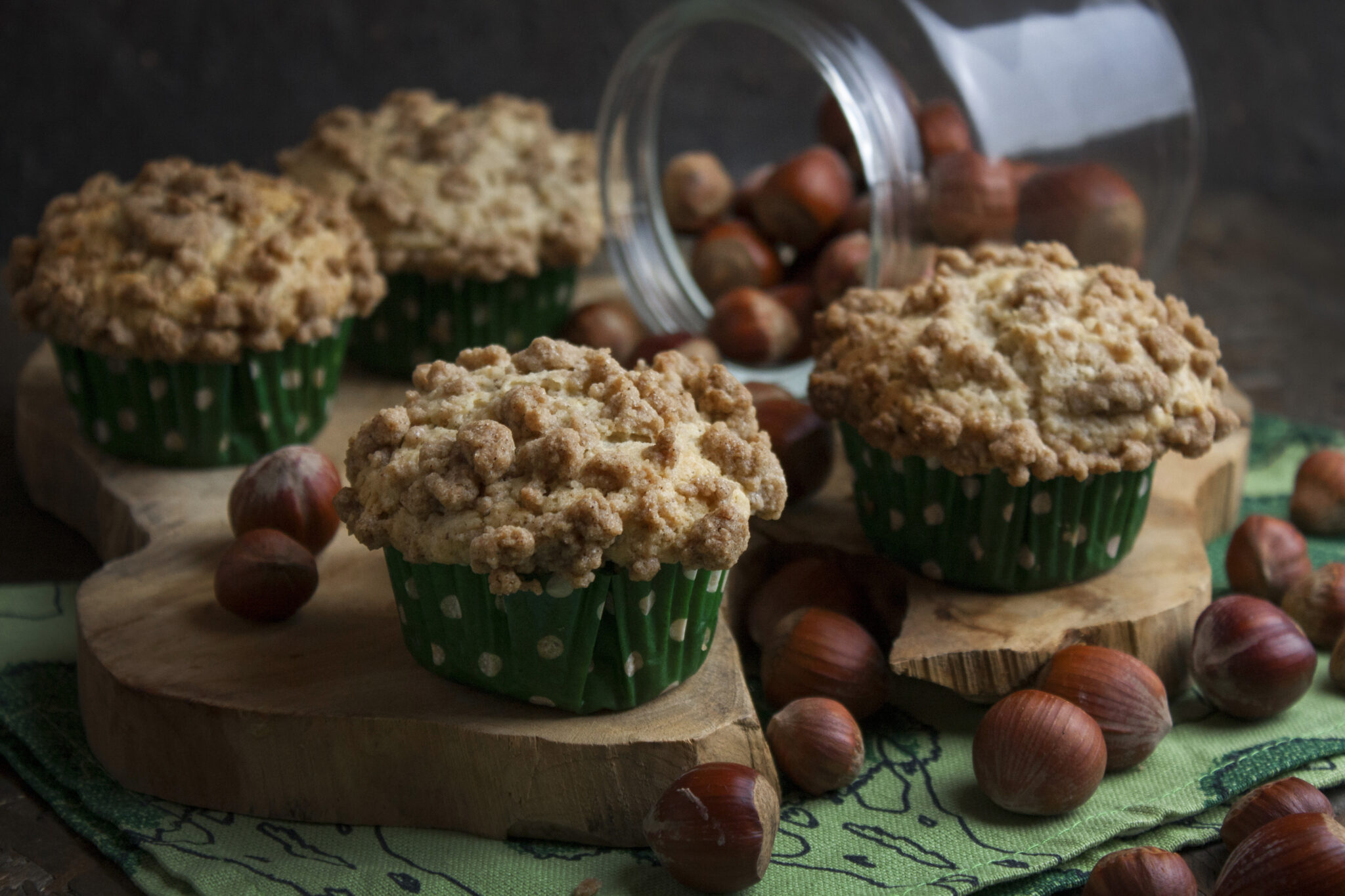 Haselnuss-Muffins mit Zimt-Streuseln - Toastenstein.com